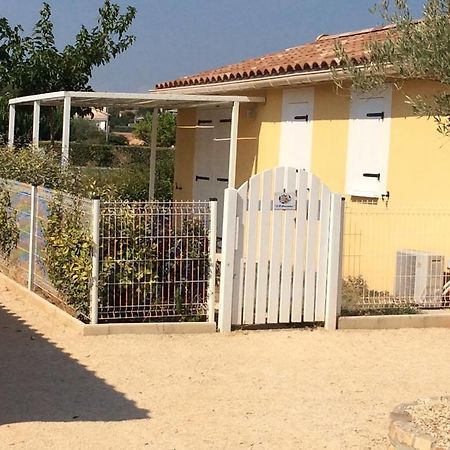 Aux Couleurs D'Ardeche Vallon-Pont-d'Arc Exterior photo